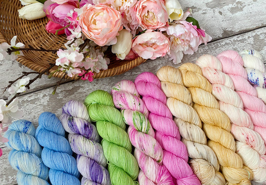 Hand Dyed Yarn | 4ply Merino Nylon | Une Inflorescence