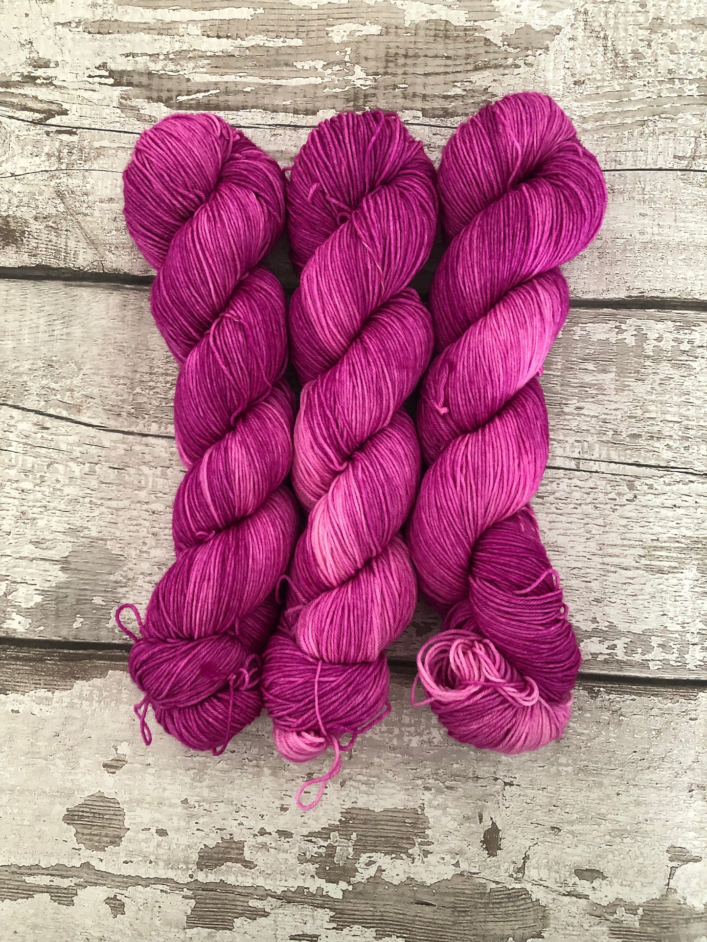 Hand Dyed Yarn 100% Merino 4ply Rollerskate
