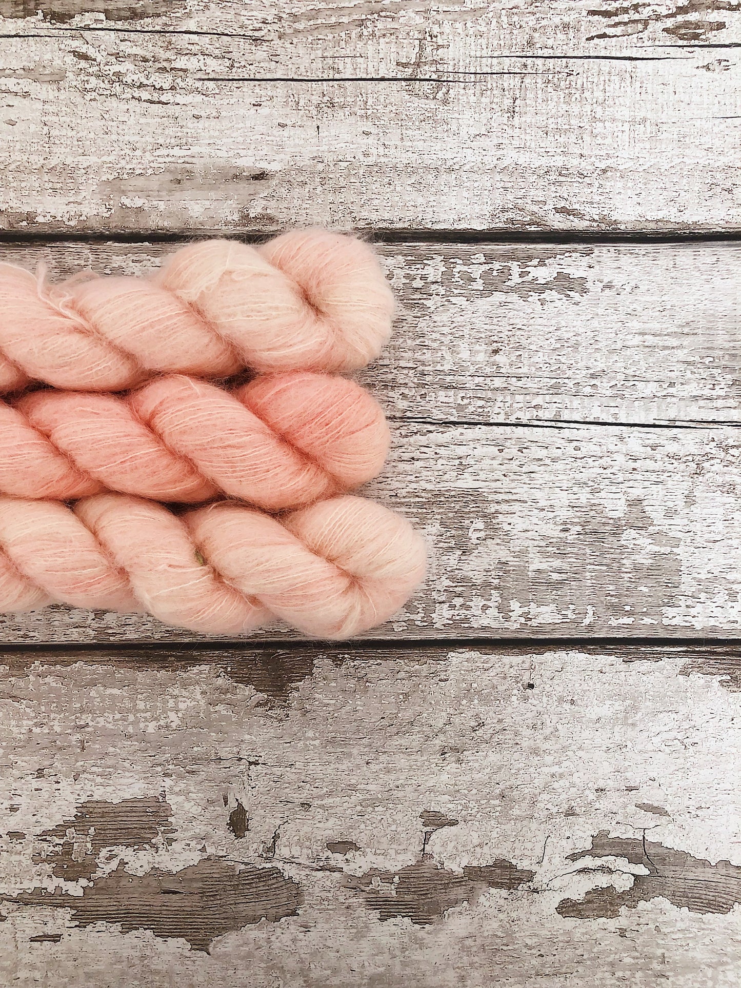 Lace Suri Alpaca Yarn Pin Up